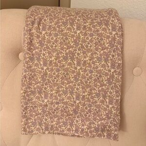 Jamie Kay in Chloe Lavender floral print